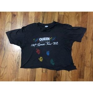 Vintage Queen t shirt thrashed concert 1982 tour